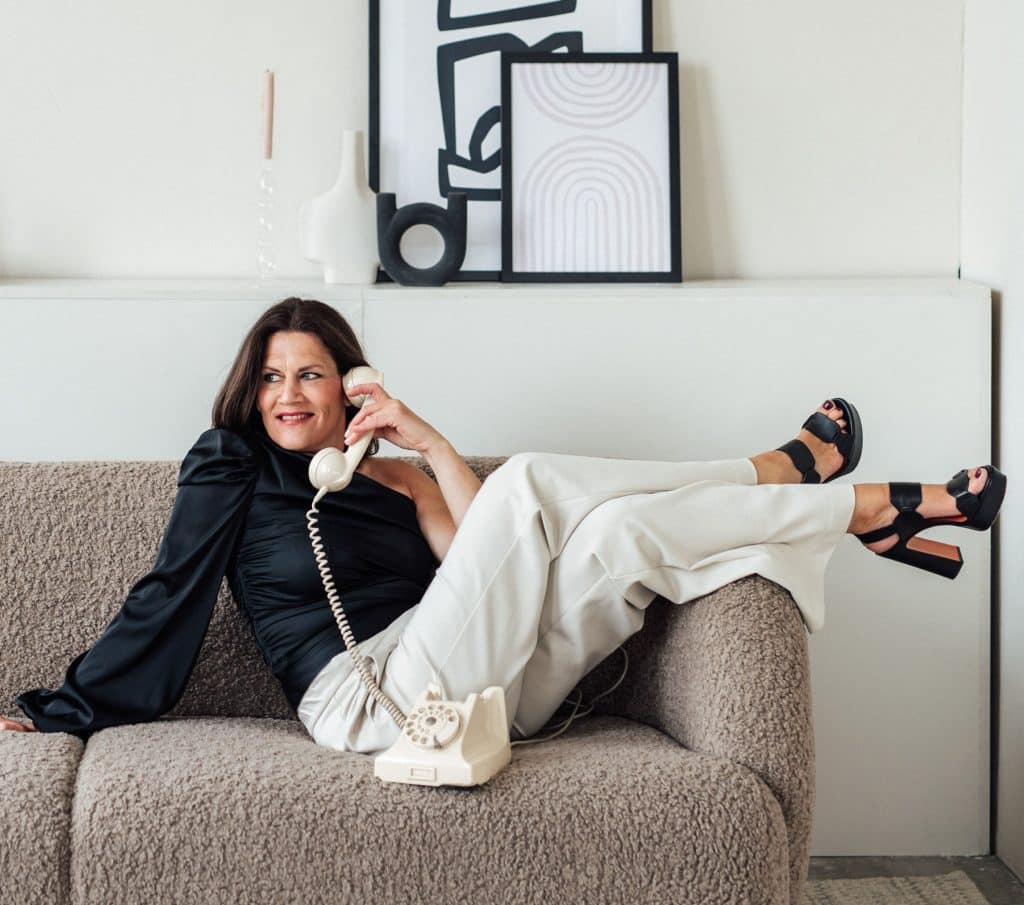 Leny Verhoeven van I-CATCH. Kleuranalist, visagist, make-up artist, talentcoach, studiekeuzecoach, imagocoach, kledingstylist, kledingadvies, stijladvies