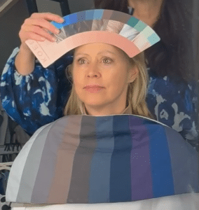 Kleuranalyse bij I-CATCH BREDA-Brabant. Huidskleur koel en kraag met koele kleuren. 